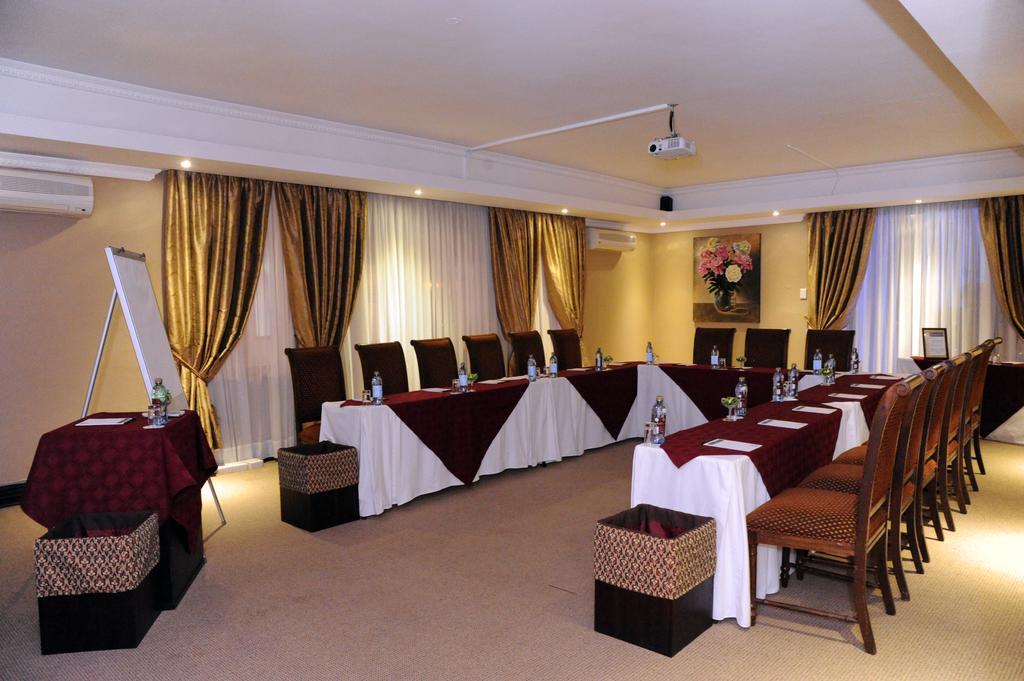 Anta Boga Hotel Bloemfontein Exterior foto